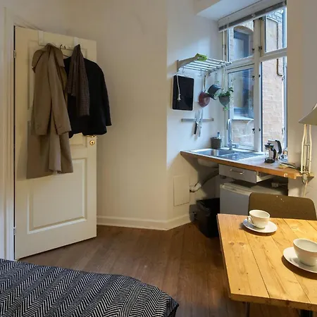 Vogelkop - Rest At The Heart Of Vesterbro Copenaghen